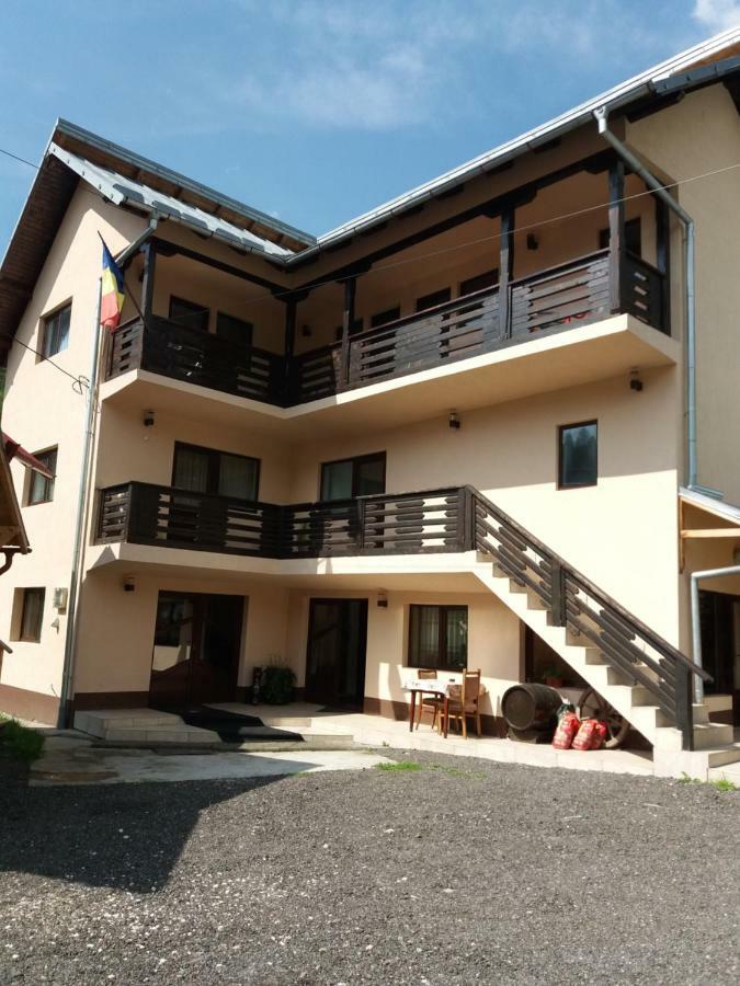 Hotel Lip Si Ely Dîmbovicioara Exteriér fotografie